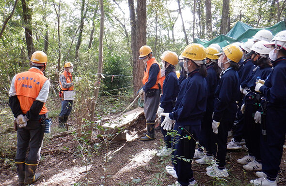 市民団体への助成を通じた生物多様性の保全活動支援　助成先例：虫生川周辺の自然を守る会