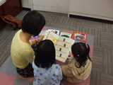 ブックファースト（阪急リテールズ）「絵本よみきかせ会」